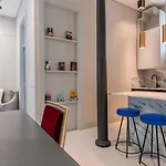 Elegant In Bairro Alto By Lovelystay * Lisbona
