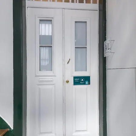 Elegant In Bairro Alto By Lovelystay